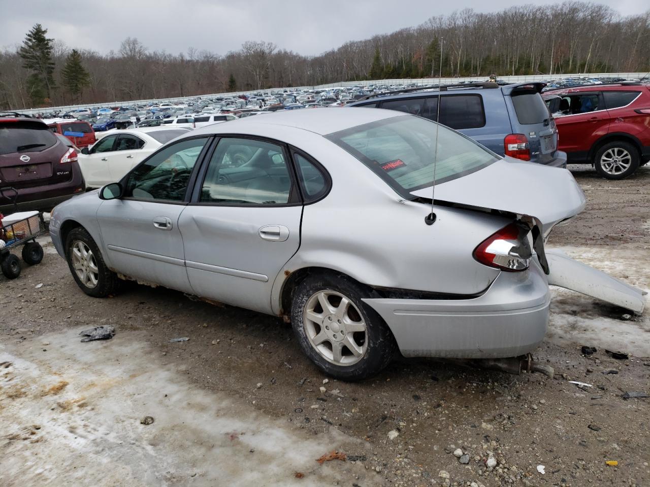 2006 Ford Taurus - Image 2