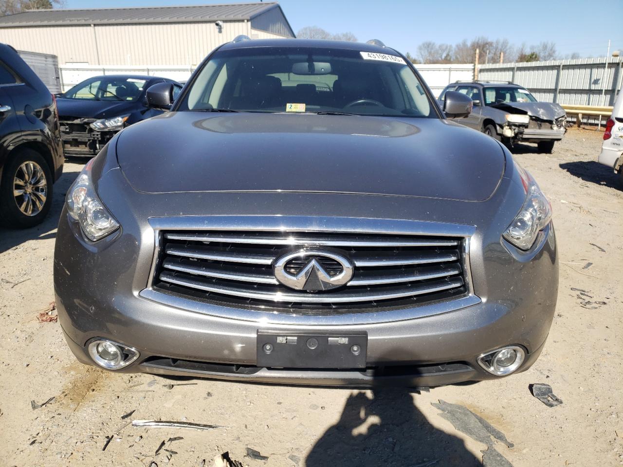 2015 Infiniti QX70 - Image 5