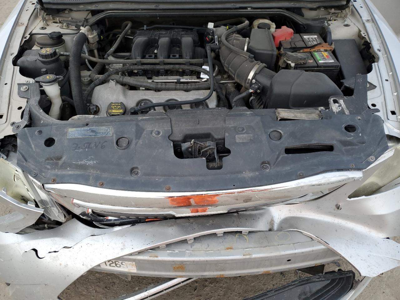 2011 Ford Taurus - Image 12