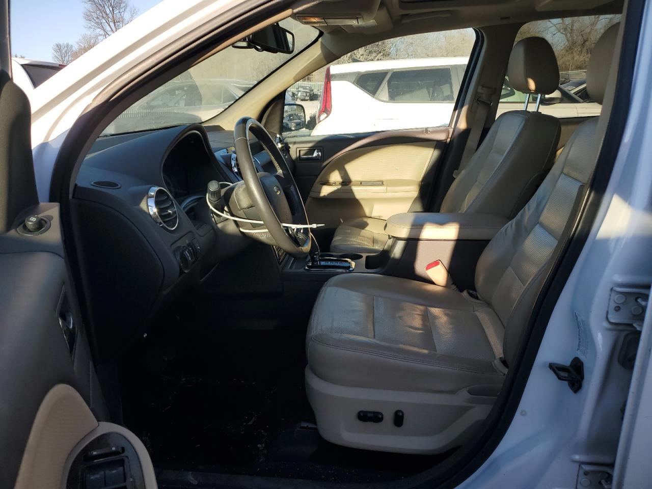 2008 Ford Taurus - Image 7