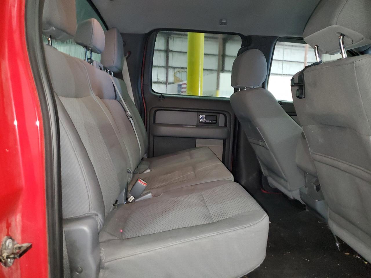 2013 Ford F-150 - Image 10