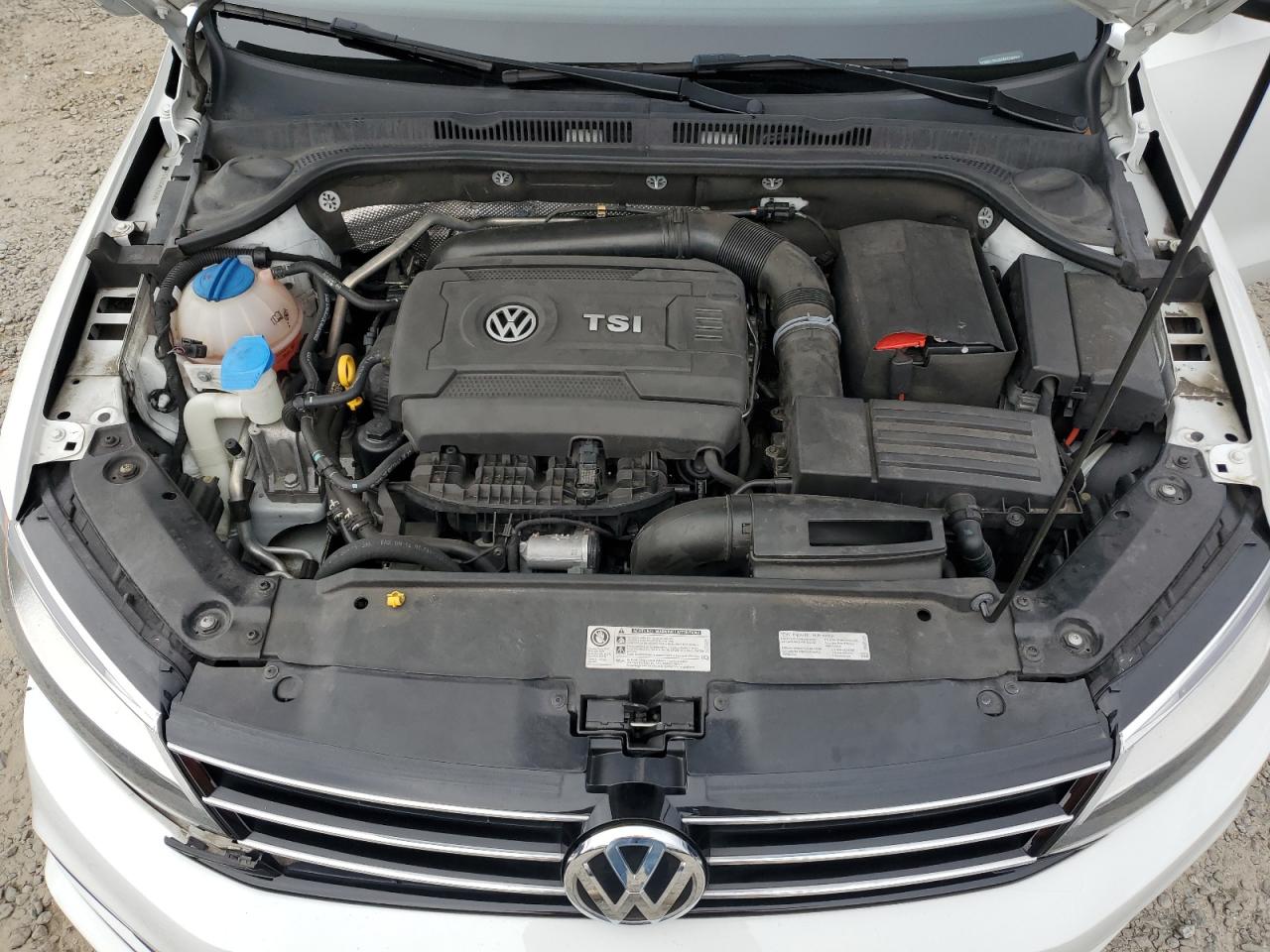 2016 Volkswagen Jetta - Image 11