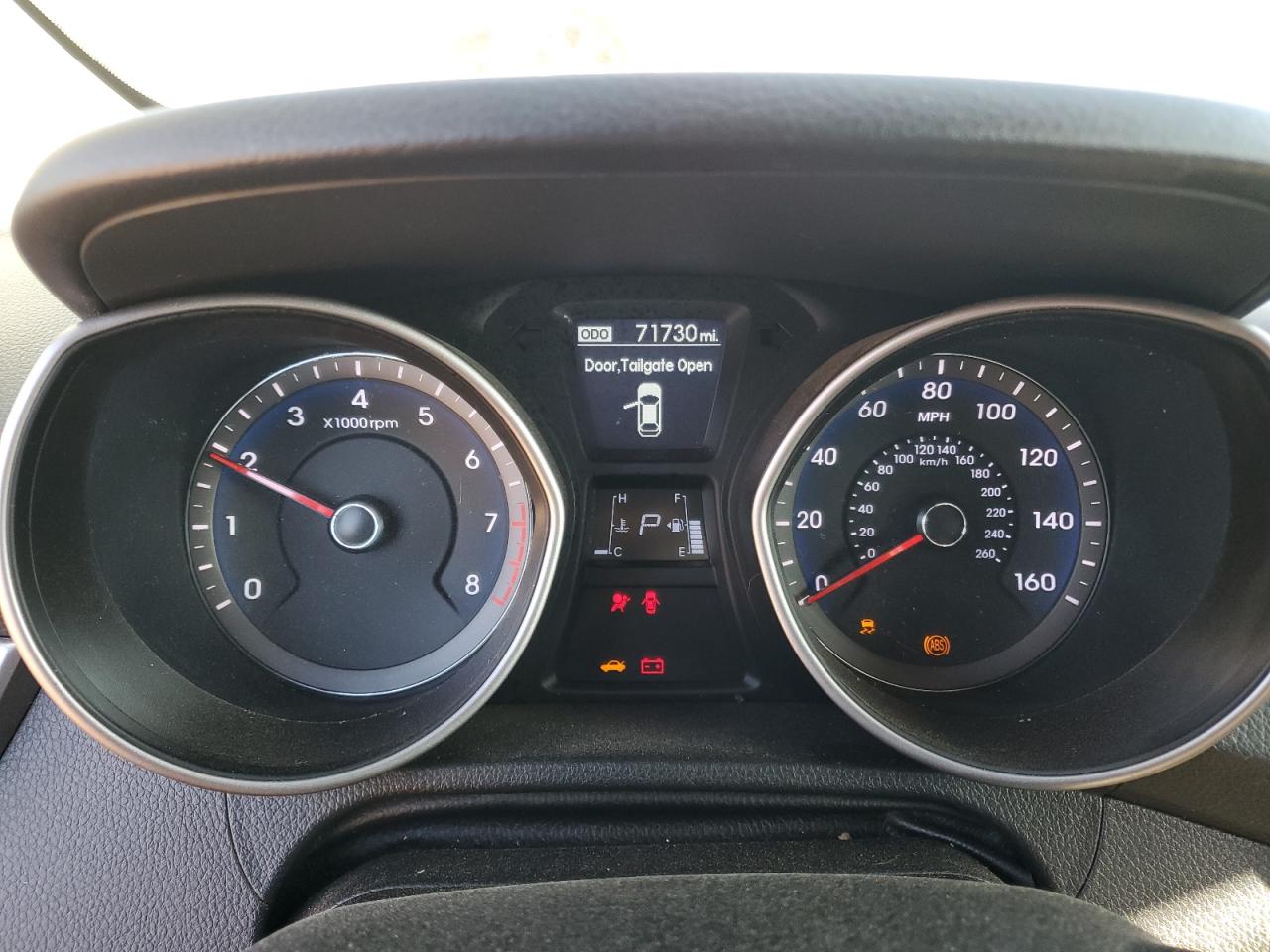 2013 Hyundai Elantra - Image 9