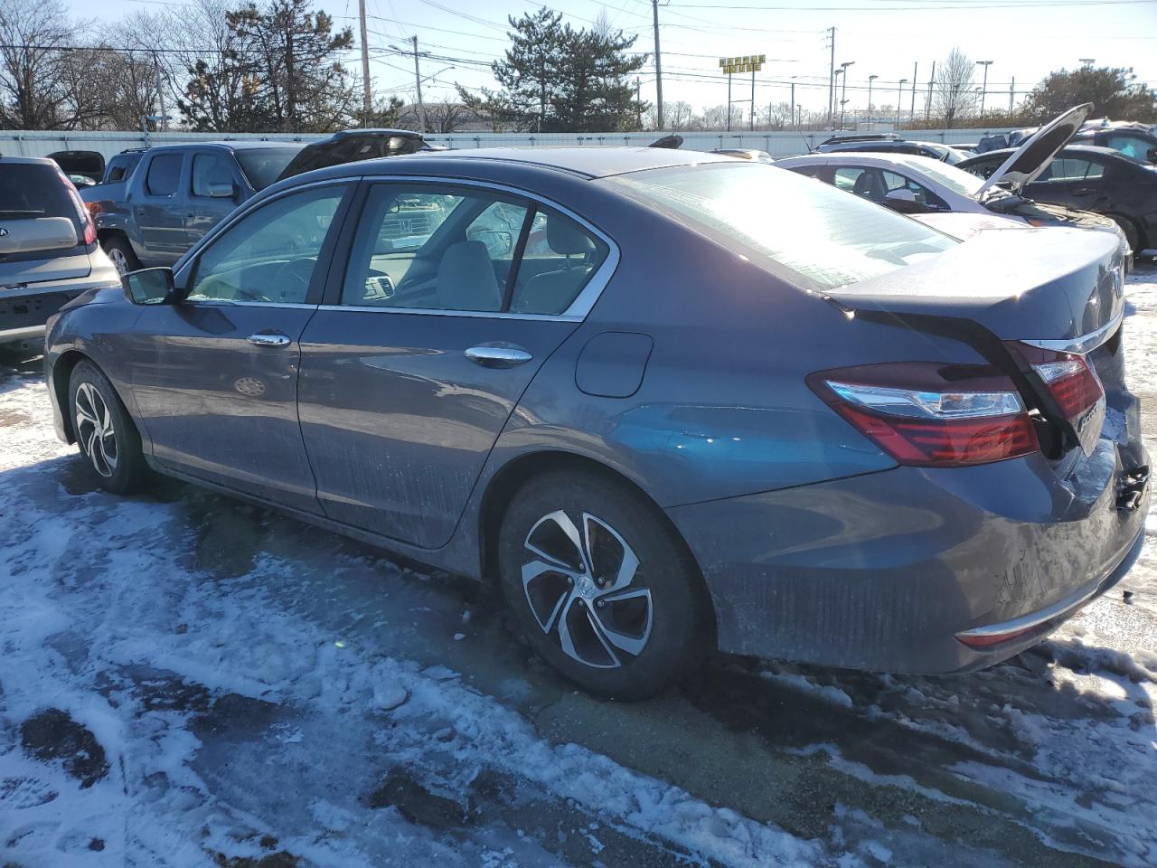 VIN 1HGCR2F37HA287487 2017 HONDA ACCORD no.2