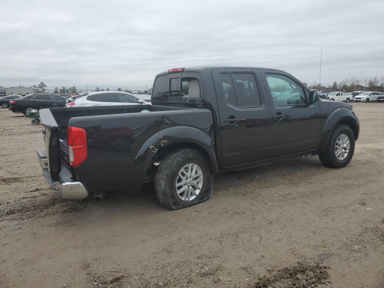2017 Nissan Navara (Frontier) - Image 3
