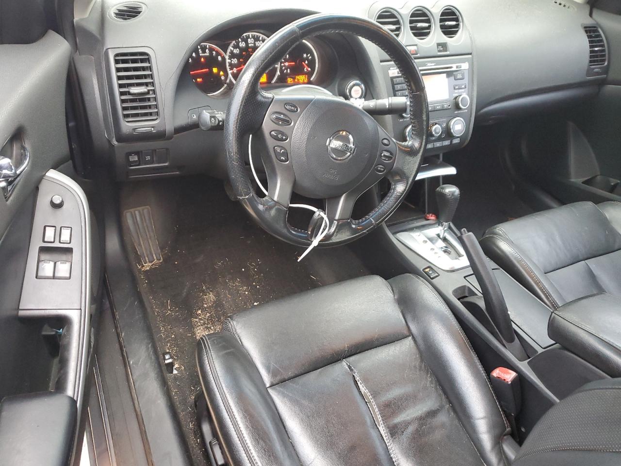 2010 Nissan Altima - Image 8