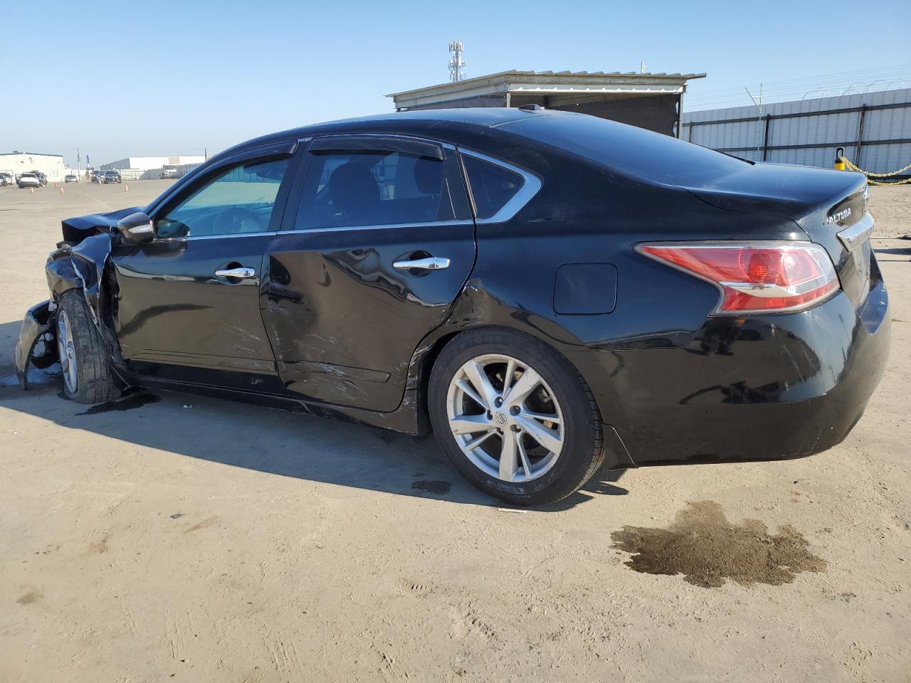 2015 Nissan Altima - Image 2