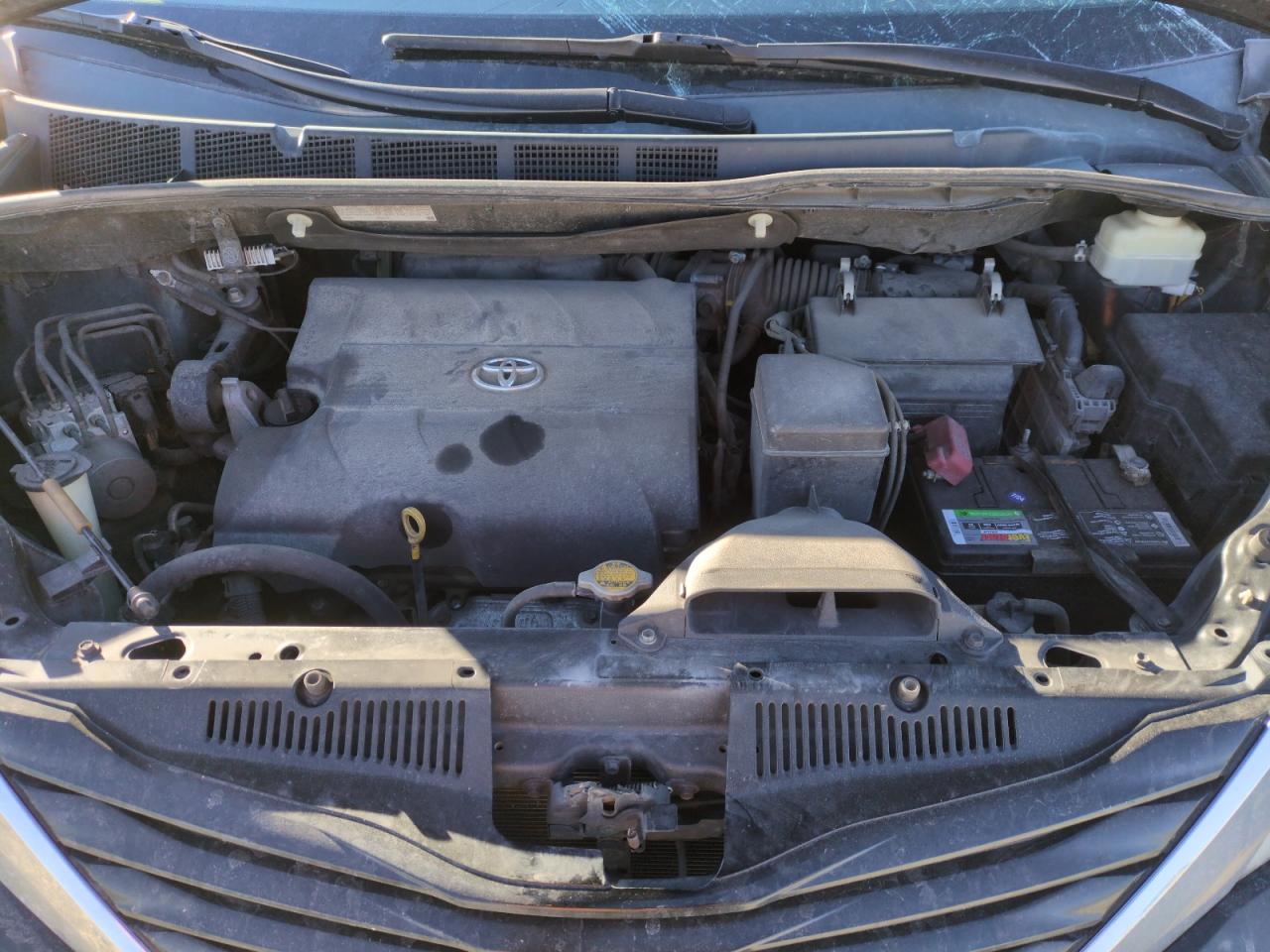 2013 Toyota Sienna - Image 11
