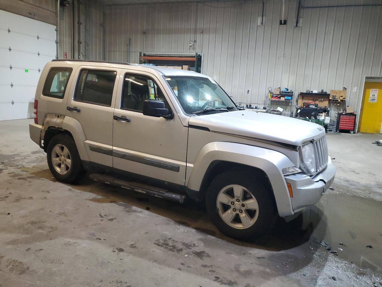 2010 Jeep Liberty (North America) - Image 4