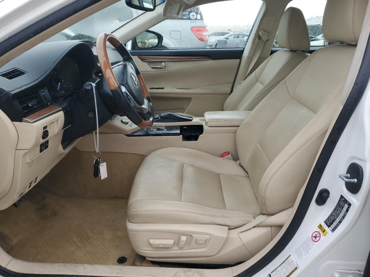 2013 Lexus ES - Image 7
