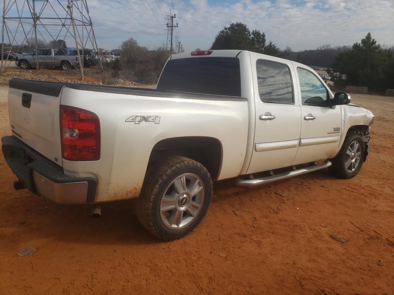 2013 Chevrolet Silverado - Image 3