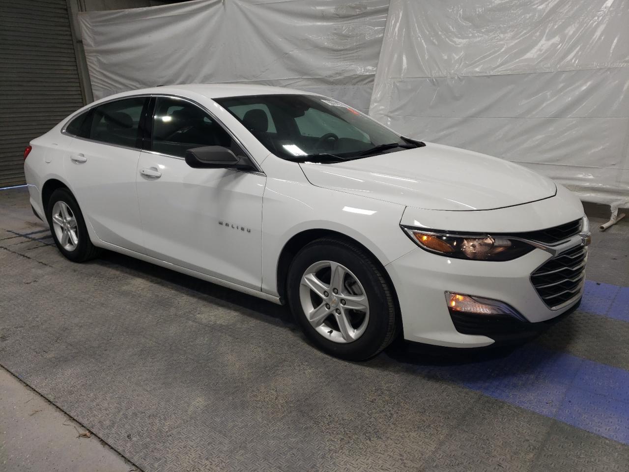 2023 Chevrolet Malibu - Image 4