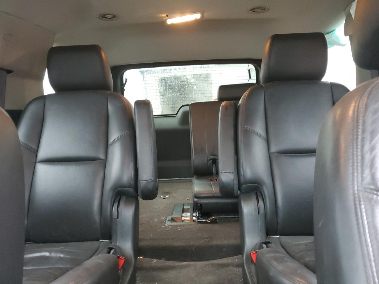 2013 GMC Yukon - Image 10