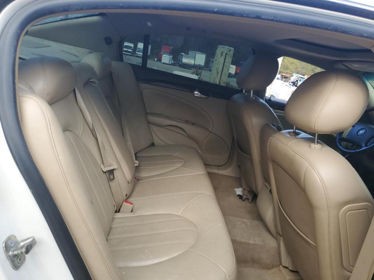 2009 Buick Lucerne - Image 10