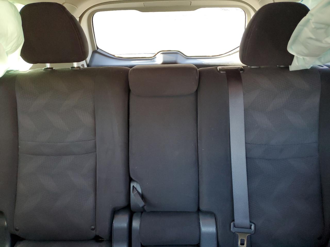 2015 Nissan Rogue - Image 10