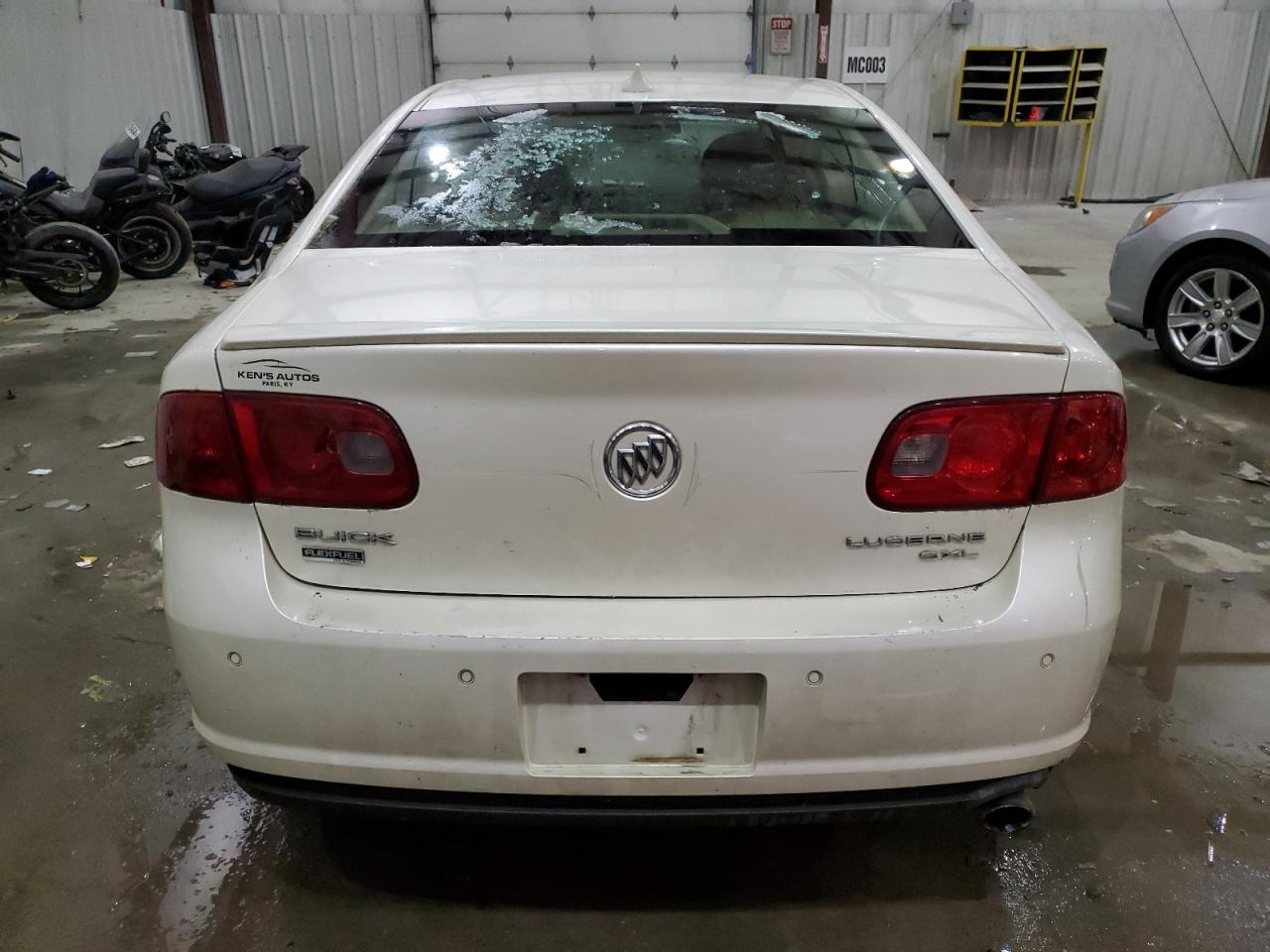 2011 Buick Lucerne - Image 6