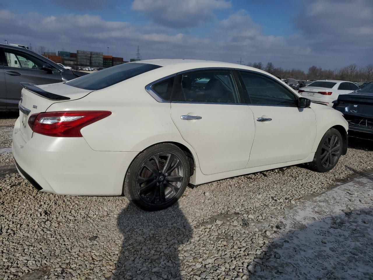 2017 Nissan Altima - Image 3