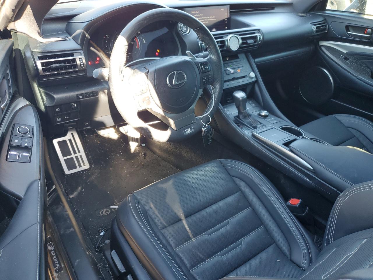 2021 Lexus RC - Image 8
