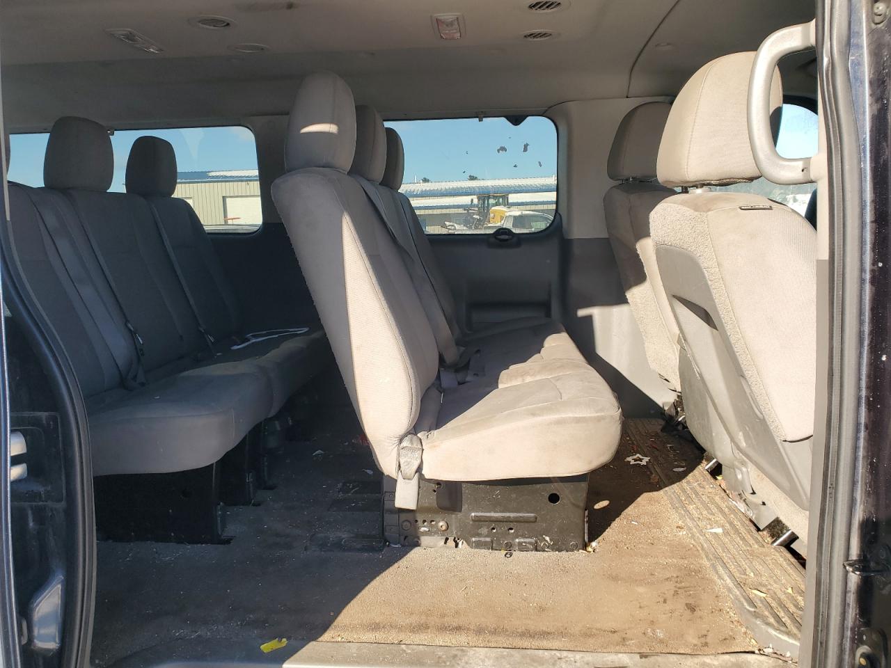 2014 Nissan NV - Image 11
