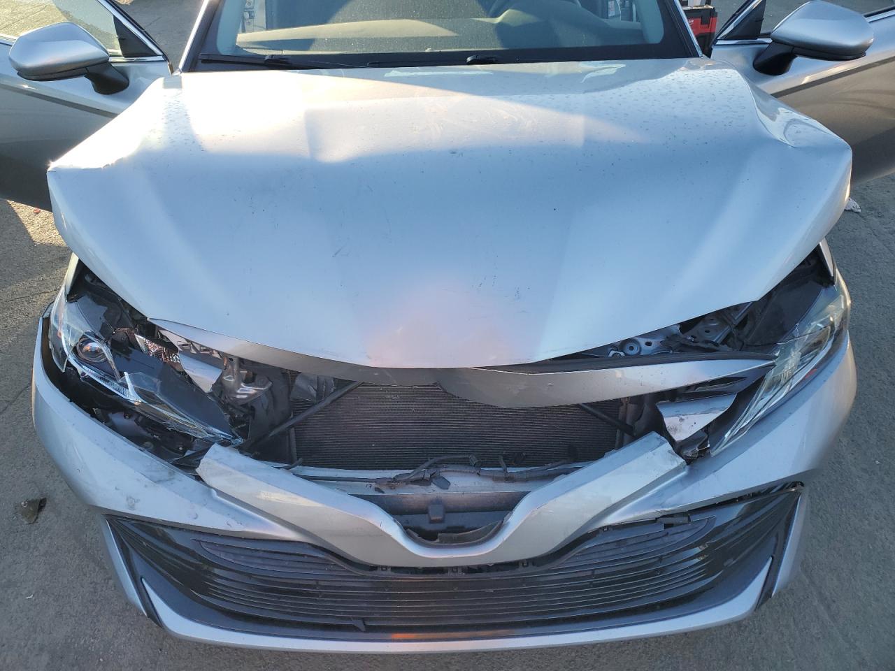 2019 Toyota Camry - Image 11
