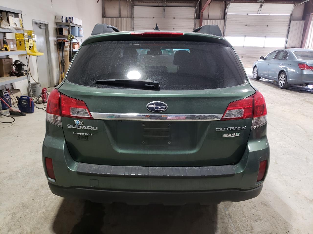 2011 Subaru Outback - Image 6