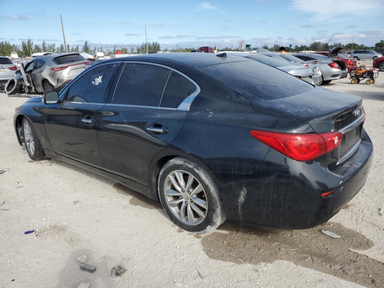 VIN JN1BV7AP5EM683573 2014 INFINITI Q50 no.2