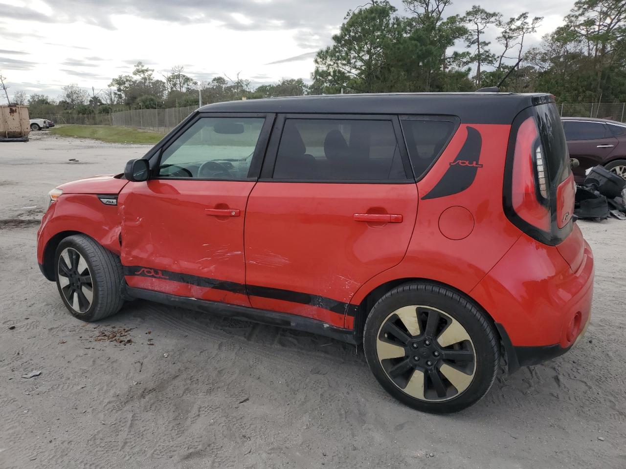 2017 Kia Soul - Image 2