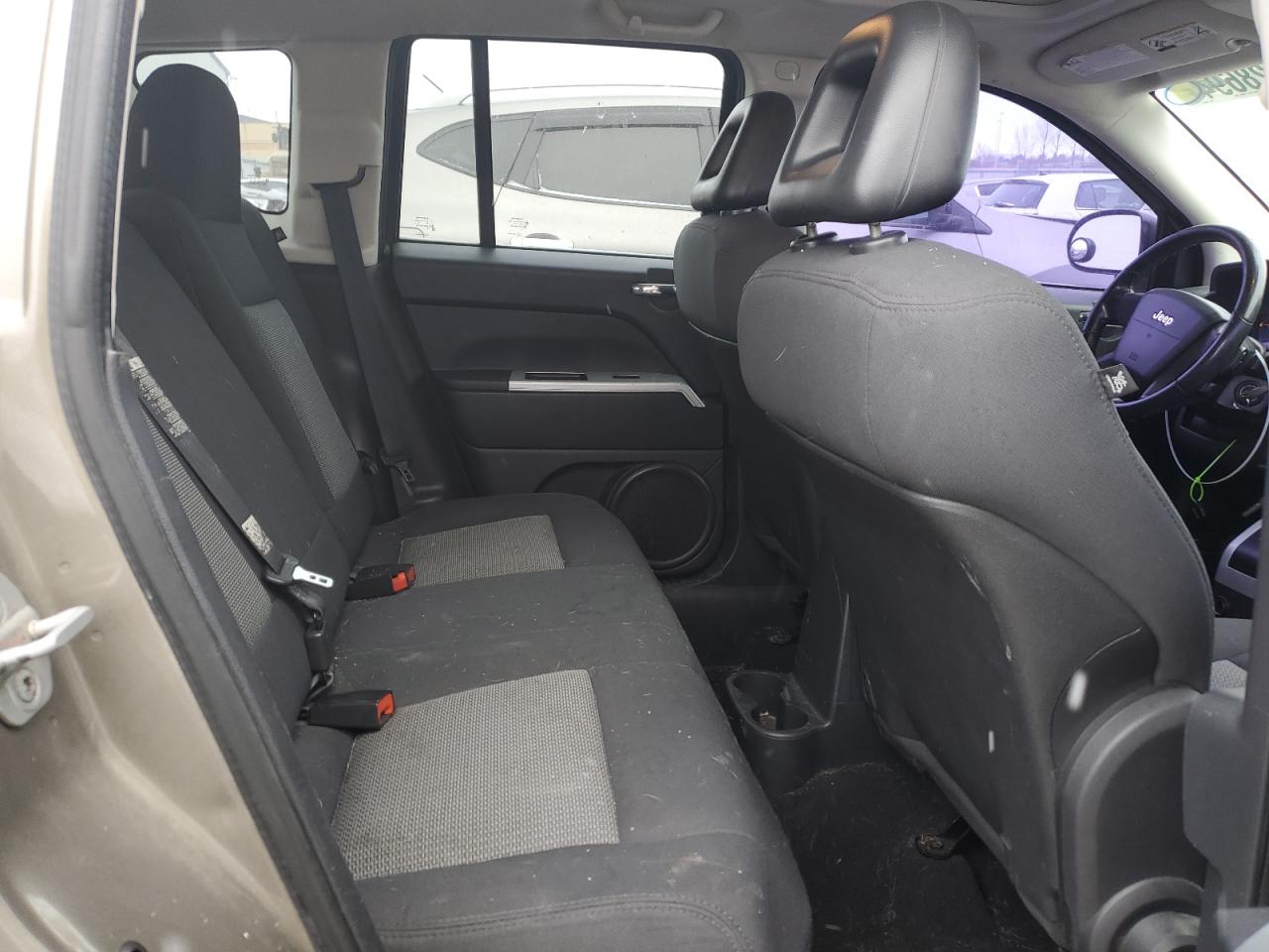 2008 Jeep Compass - Image 10