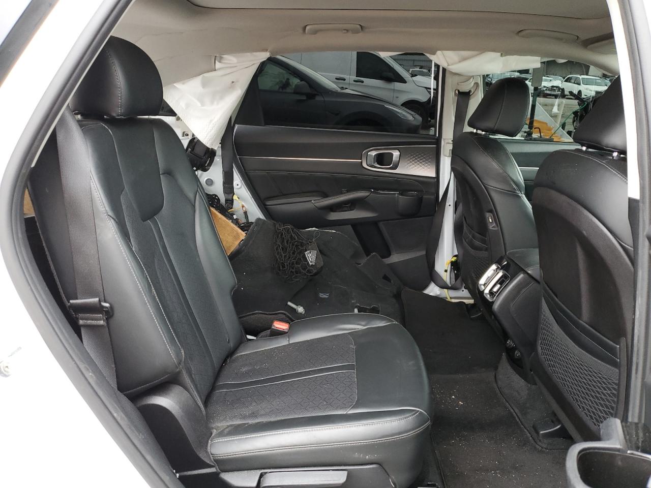 2021 Kia Sorento - Image 11
