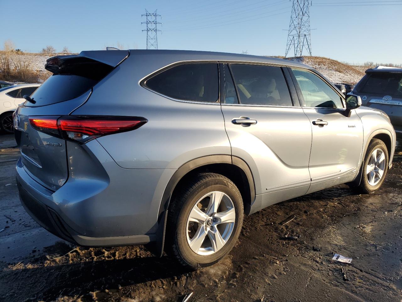 2021 Toyota Highlander - Image 3