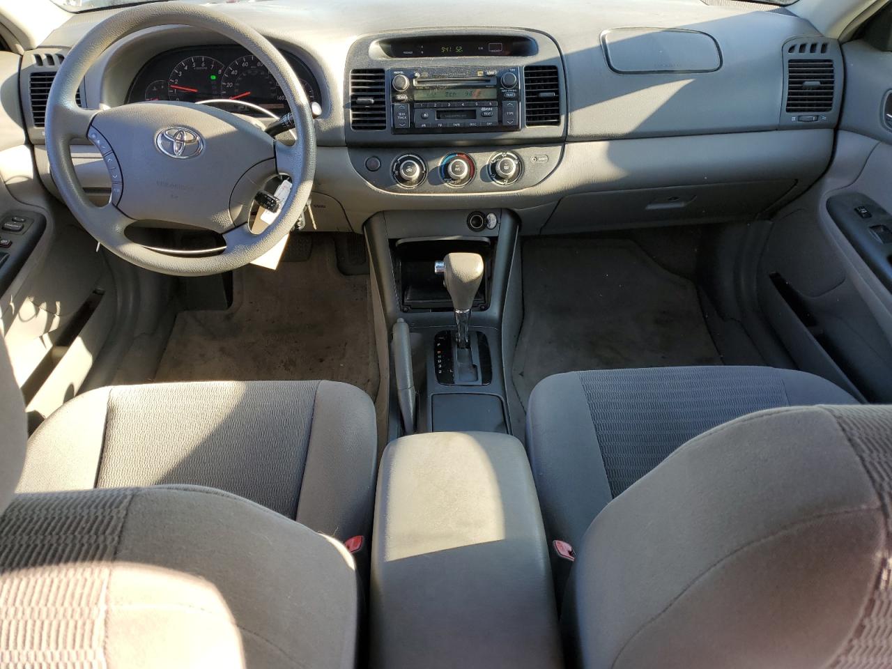 2005 Toyota Camry - Image 8