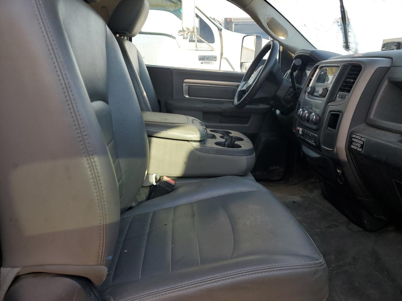 2016 RAM 5500 - Image 11
