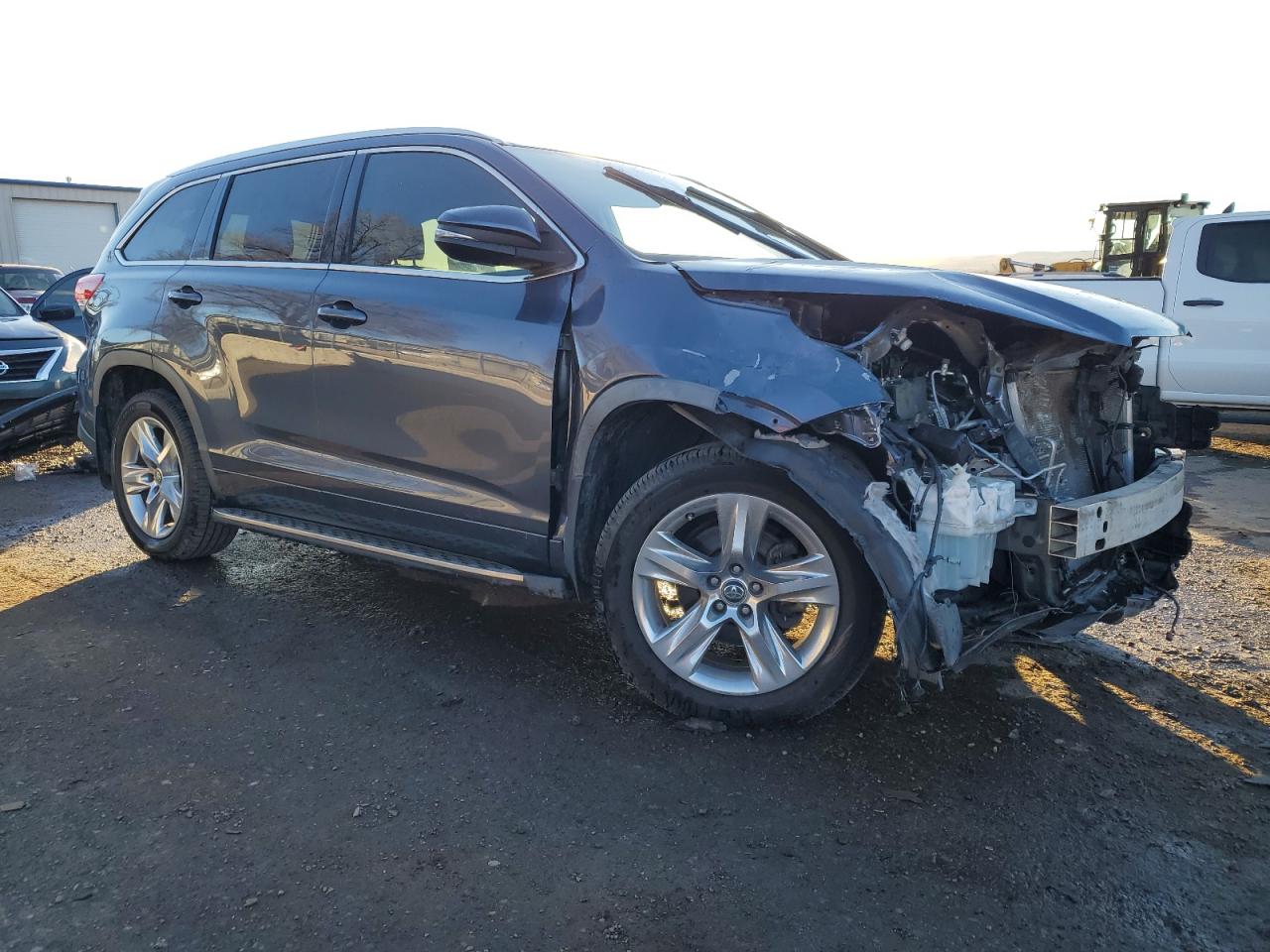 2019 Toyota Highlander - Image 4