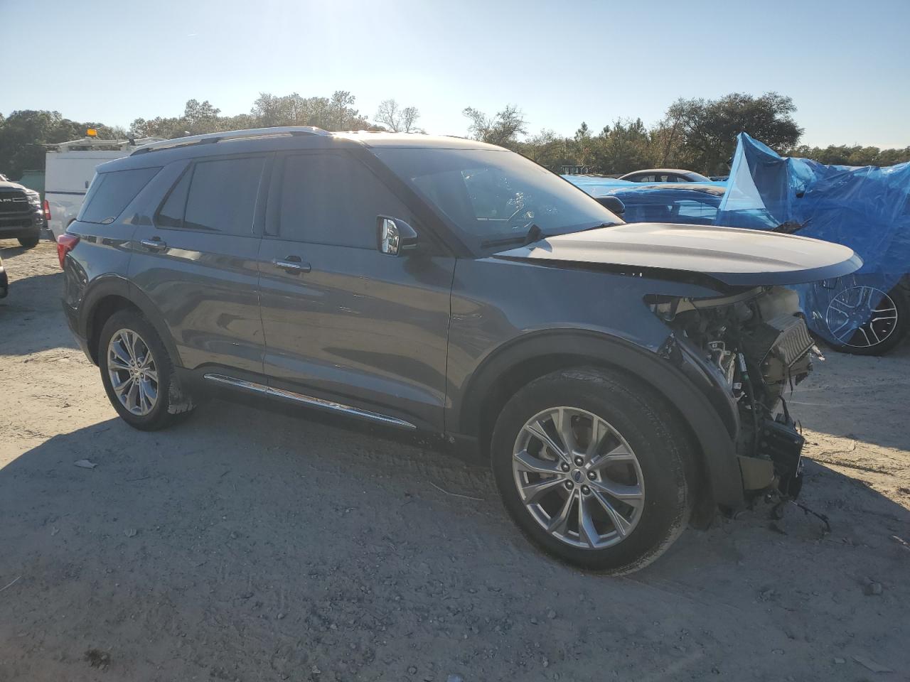 2022 Ford Explorer - Image 4