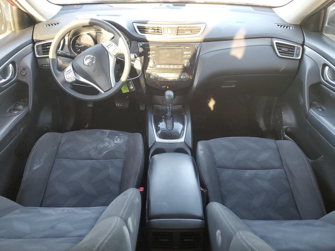 2015 Nissan Rogue - Image 8