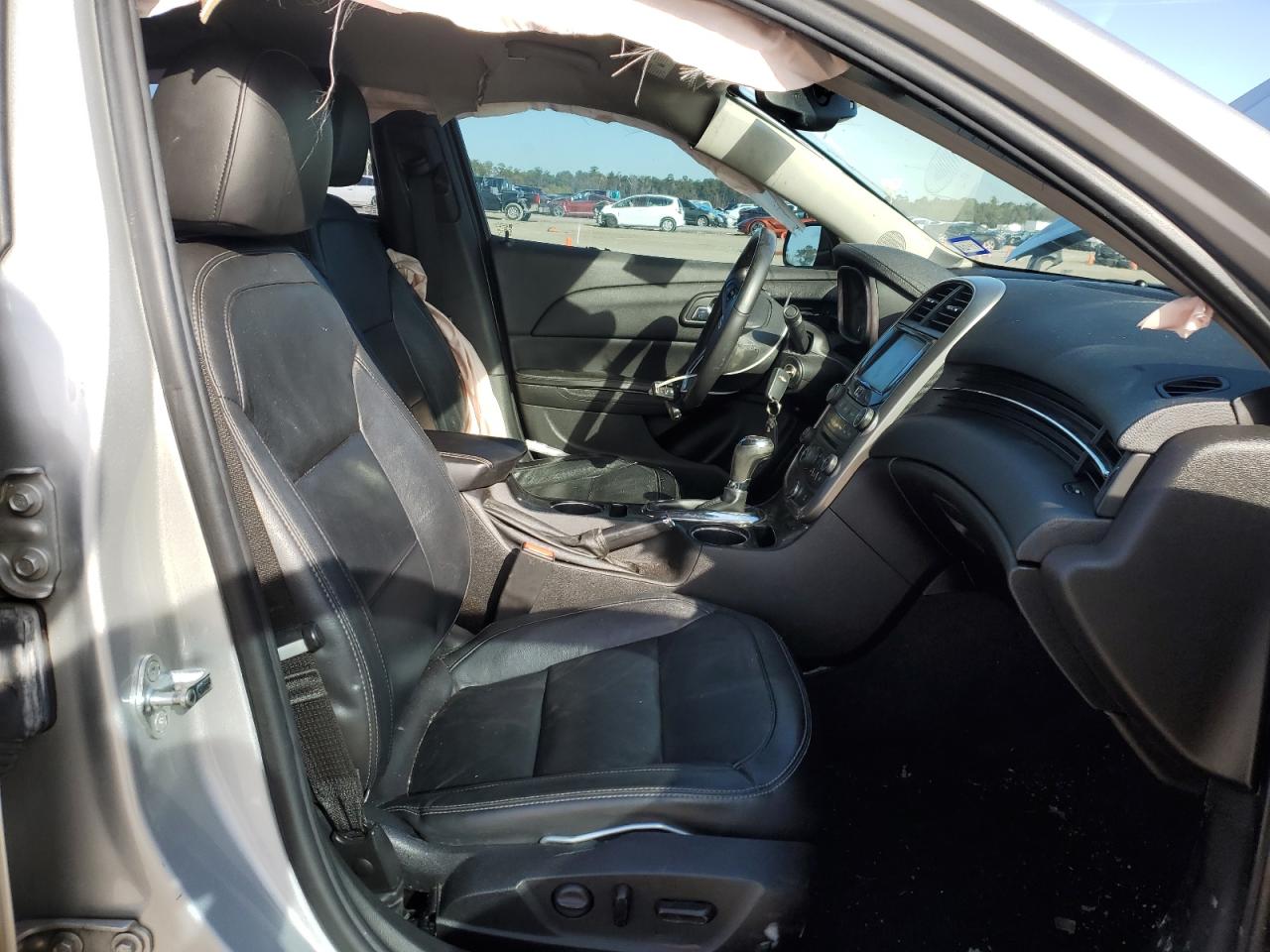 2016 Chevrolet Malibu - Image 7