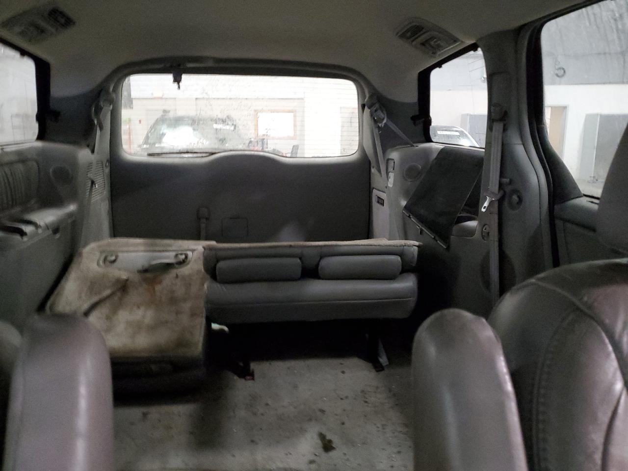 2009 Toyota Sienna - Image 10