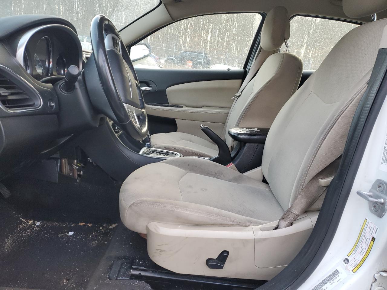 2012 Chrysler 200 - Image 7