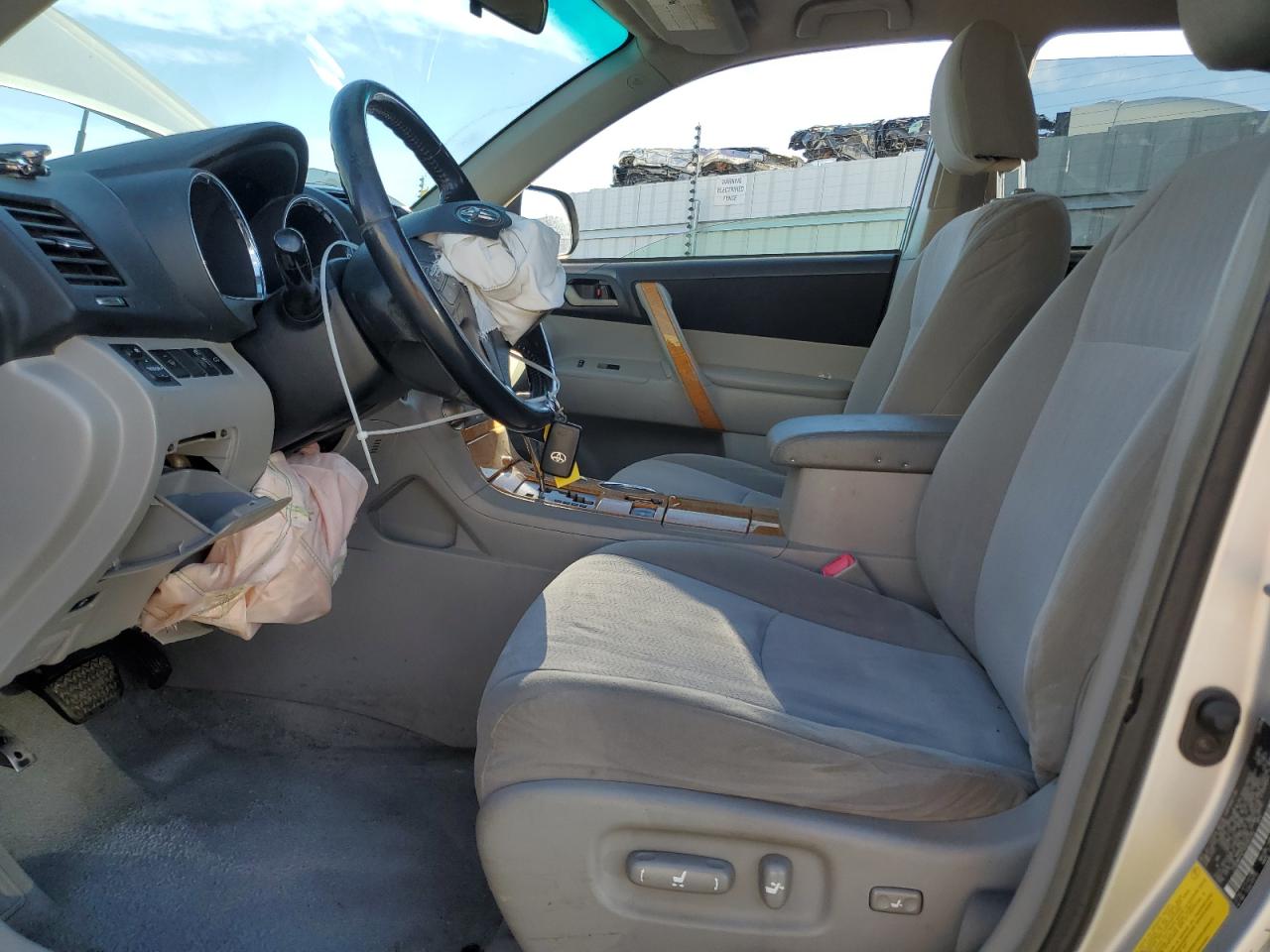2009 Toyota Highlander - Image 7