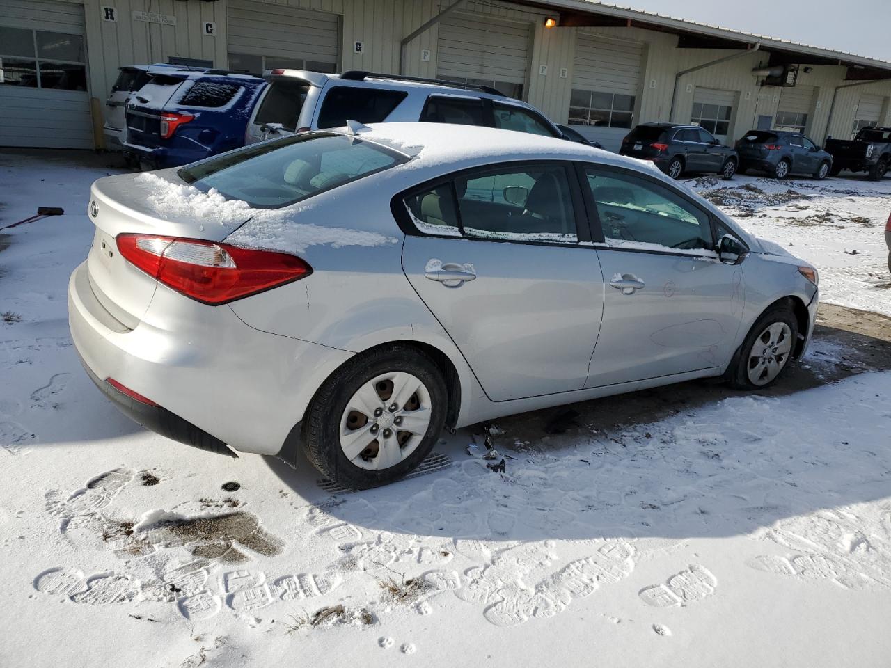 VIN KNAFK4A60G5500068 2016 KIA FORTE no.3