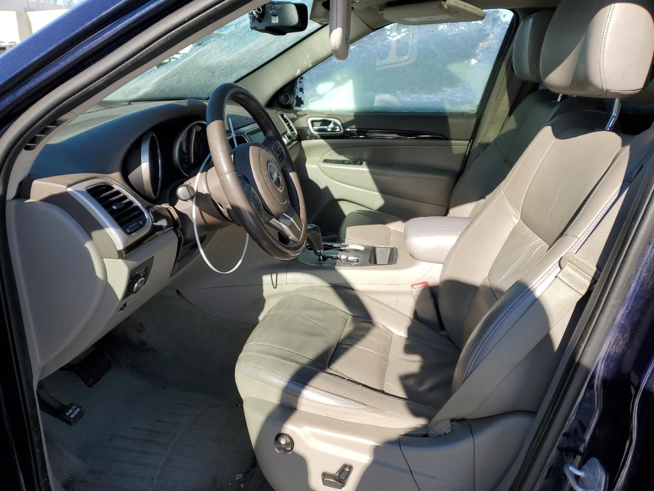 2012 Jeep Grand Cherokee - Image 7