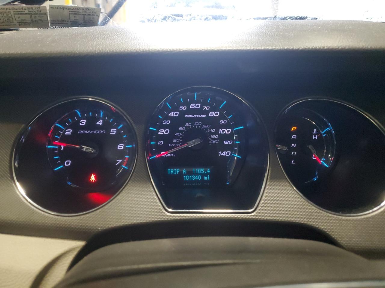 2010 Ford Taurus - Image 9