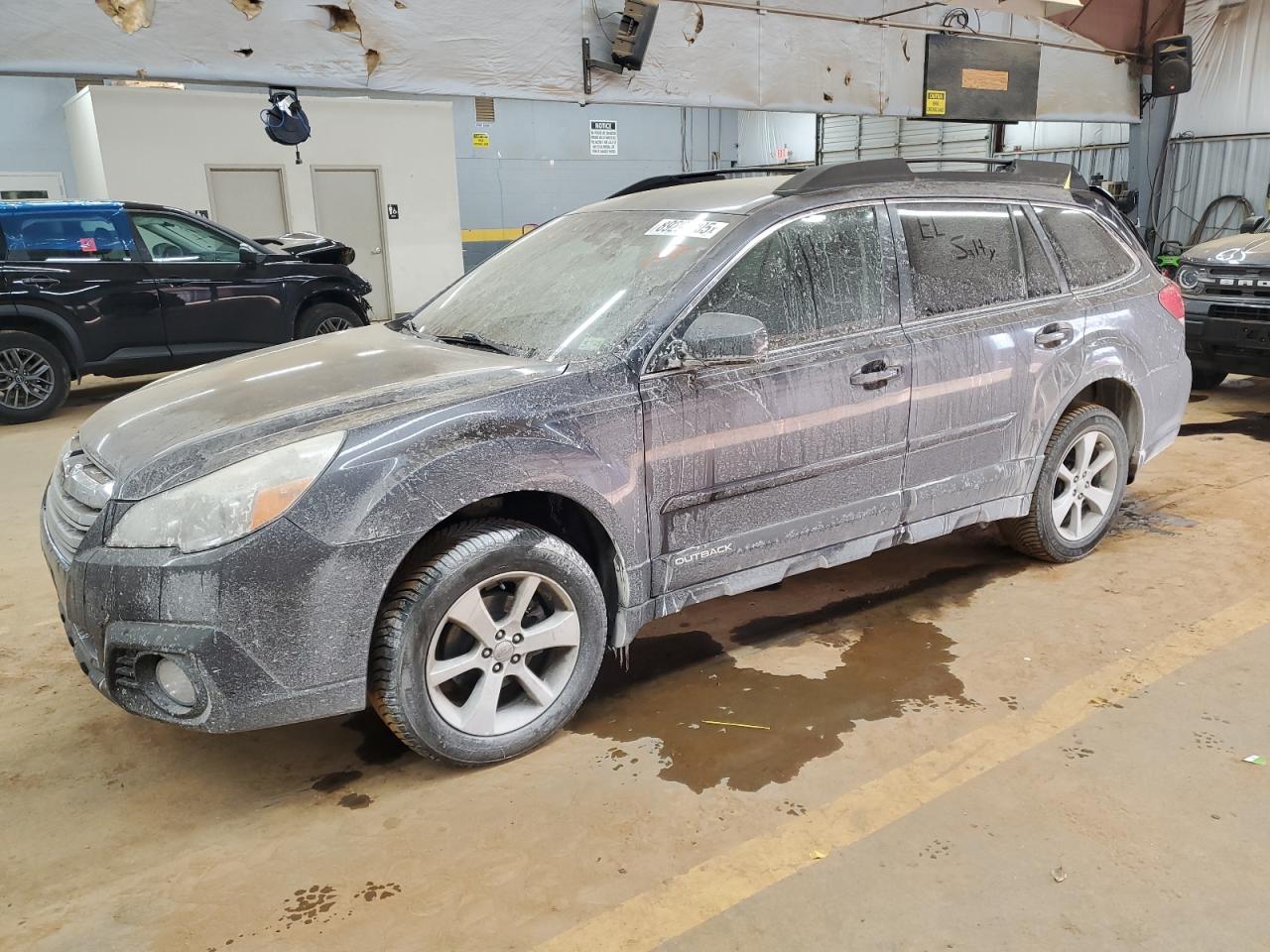2013 Subaru Outback - Image 1