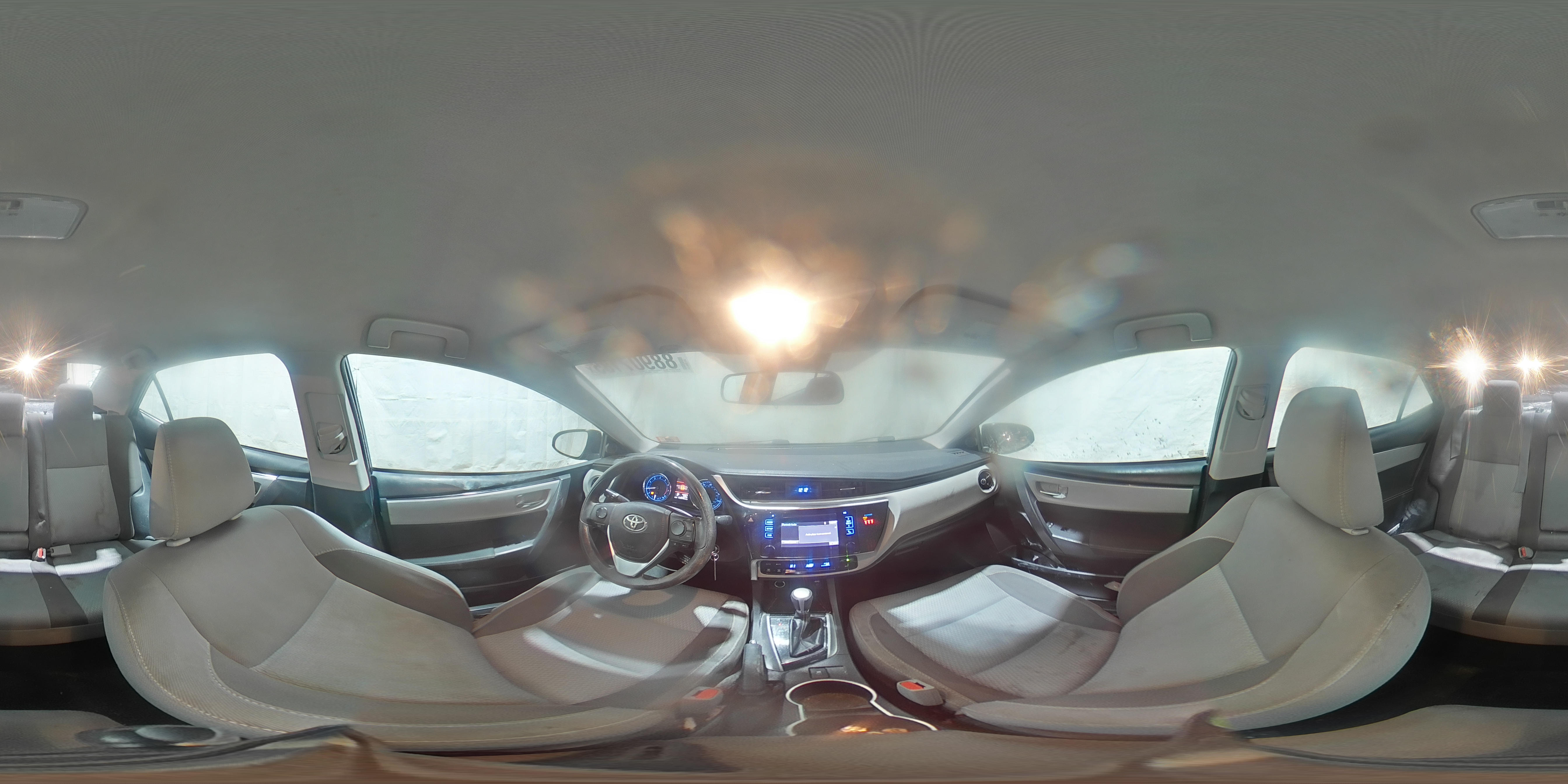 2018 Toyota Corolla - Image 13