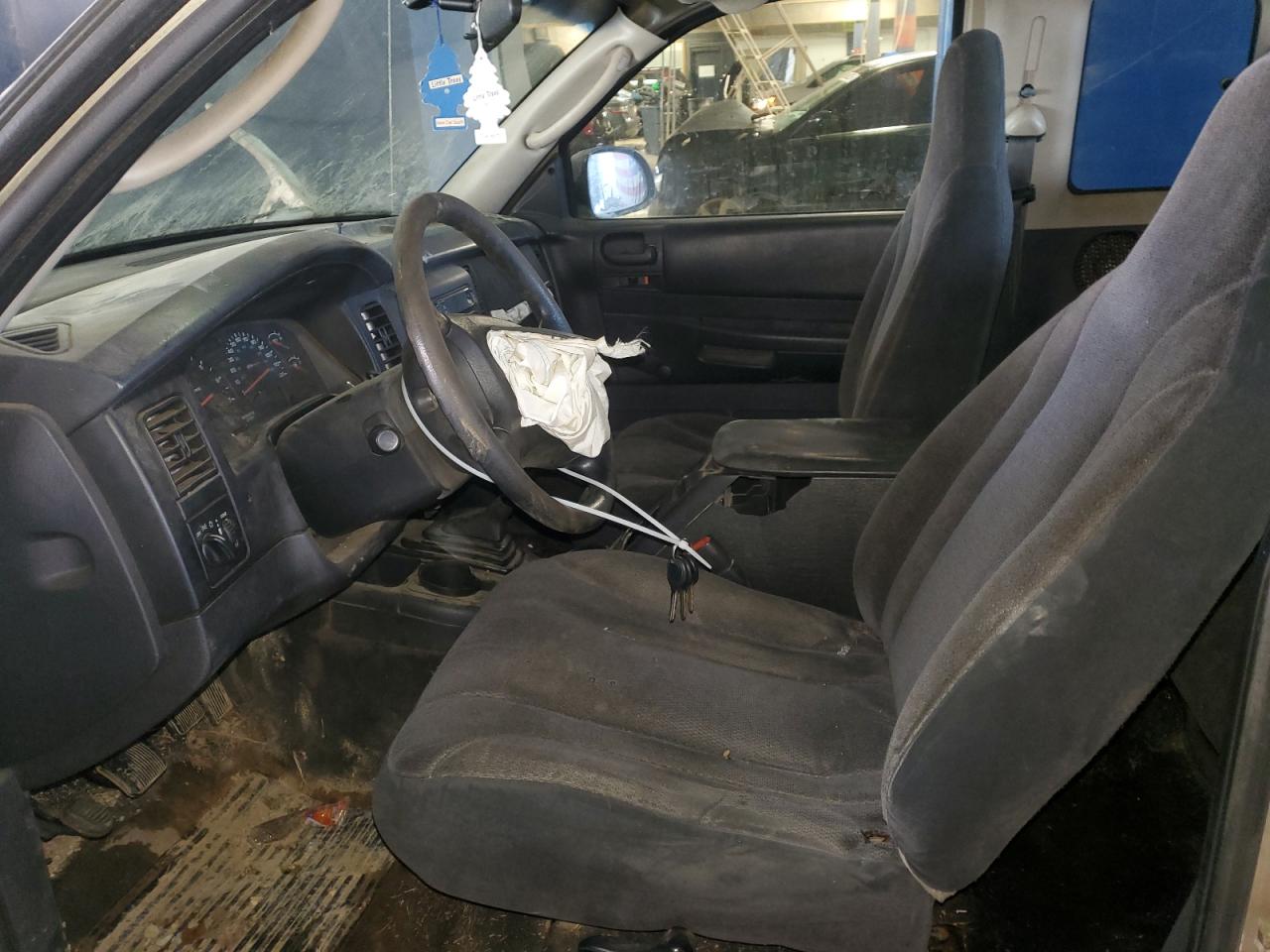 2002 Dodge Dakota - Image 7