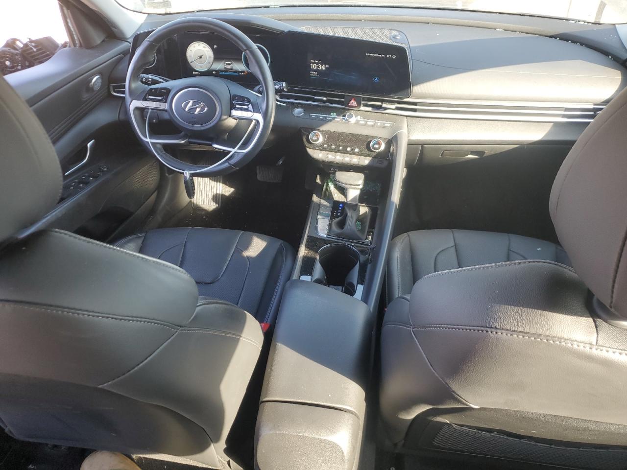 2023 Hyundai Elantra - Image 8