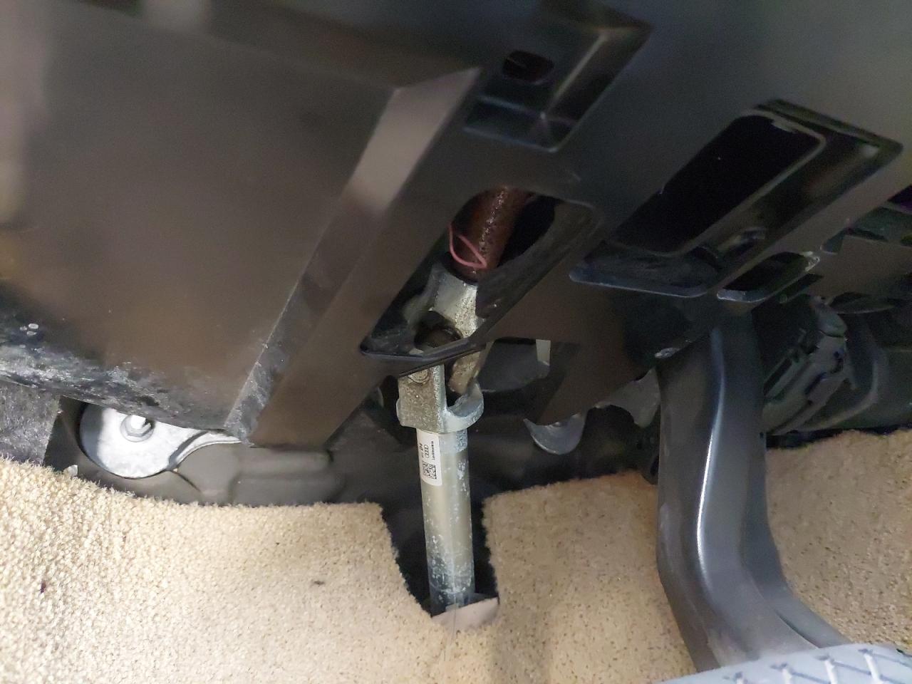 WAURGBFD3EN005113 - 2014 Audi A8 - #42897025