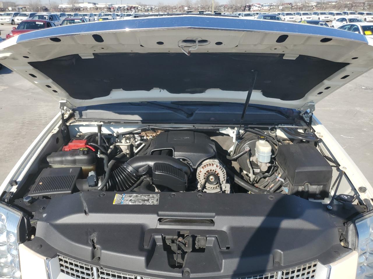 2011 Cadillac Escalade - Image 12