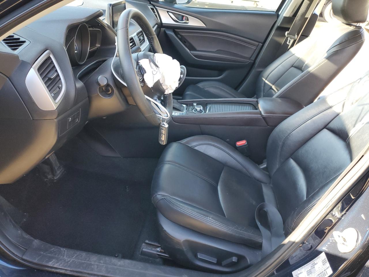 2018 Mazda 3 - Image 7