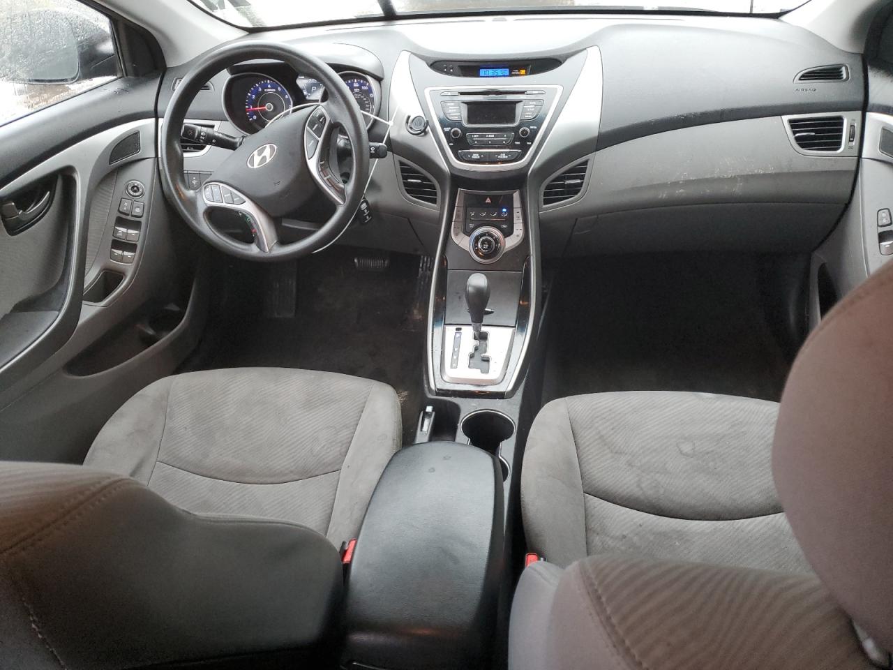 2013 Hyundai Elantra - Image 8